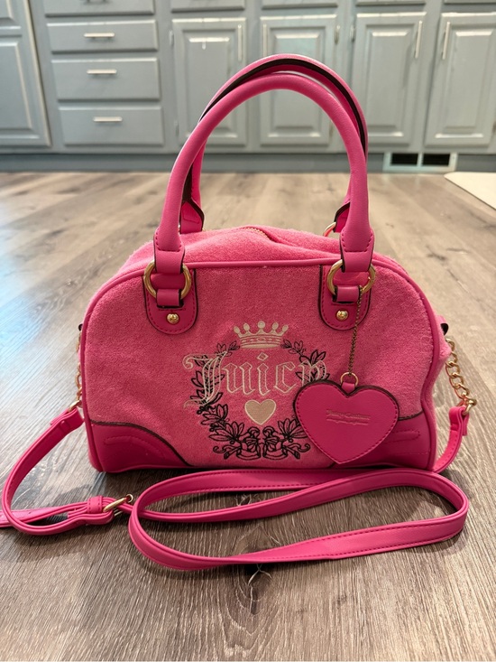 Juicy Couture Handbags - EUC Vintage Juicy Couture Hot Pink Heart Charm Satchel